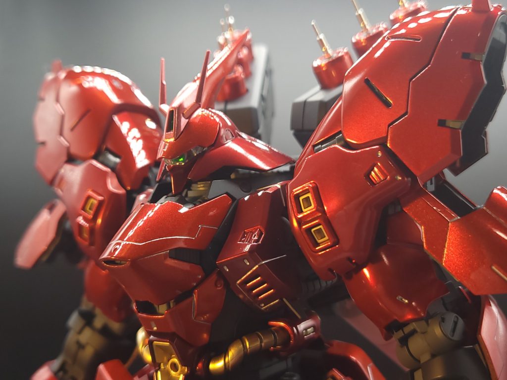 ■バストショットほぼキットのままです!モノアイは塗ってる時に事故ってしまったのでキットのシールで対応しました…💦