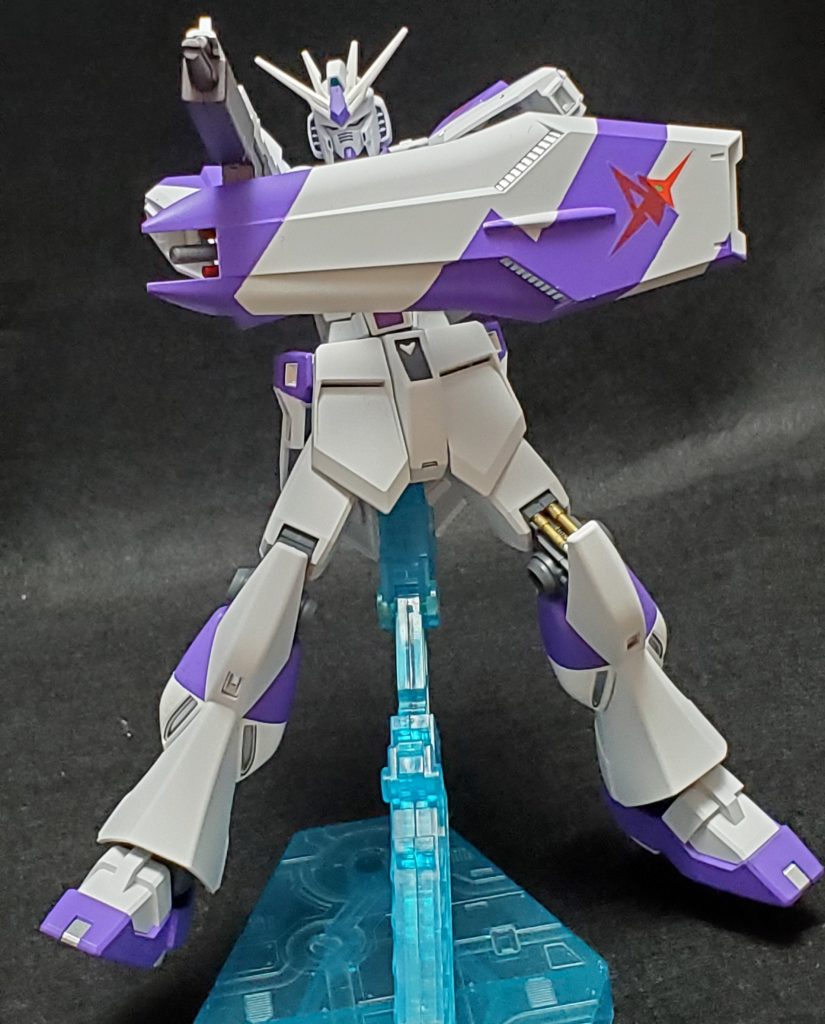 ライフルとシールド構え。シールドはがんばってそれっぽくマスキングしました。