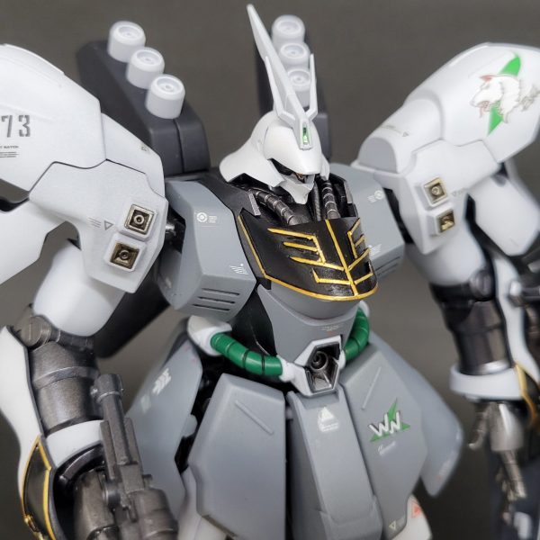 HGUC 1/144 MSN-04 シンマツナガ専用サザビー(ユニコーンVer.)