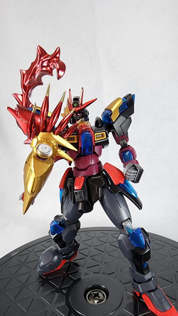 第二形態モチーフなので、配色はそれっぽく。左半身はほぼ無改造。トライバーニングの背中の炎エフェクトを見た時に今回の構想が決まりました（笑）