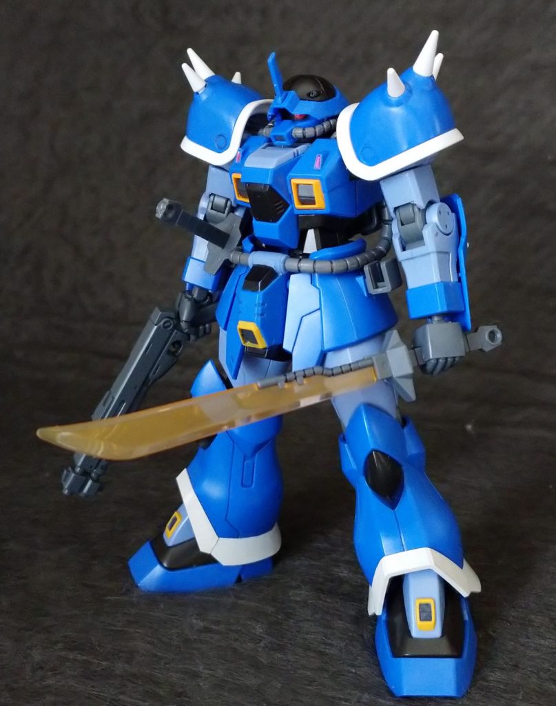 付属のシールを貼る場所だけ筆塗装しました