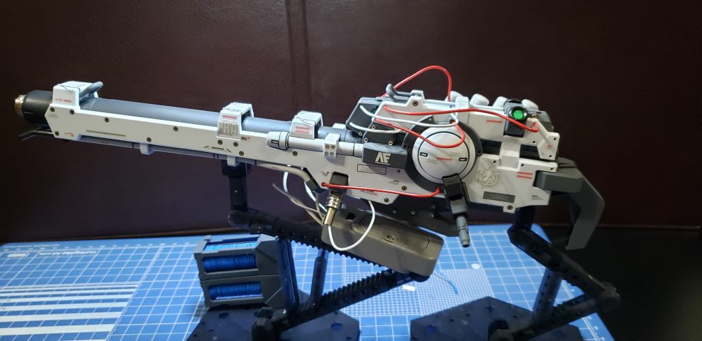 見えませんけど、方針の中にはガスガン用のインナーバレル内蔵されてます( 'ω')ふぁっただし飛びません( ˙꒳​˙  )ﾌｧ