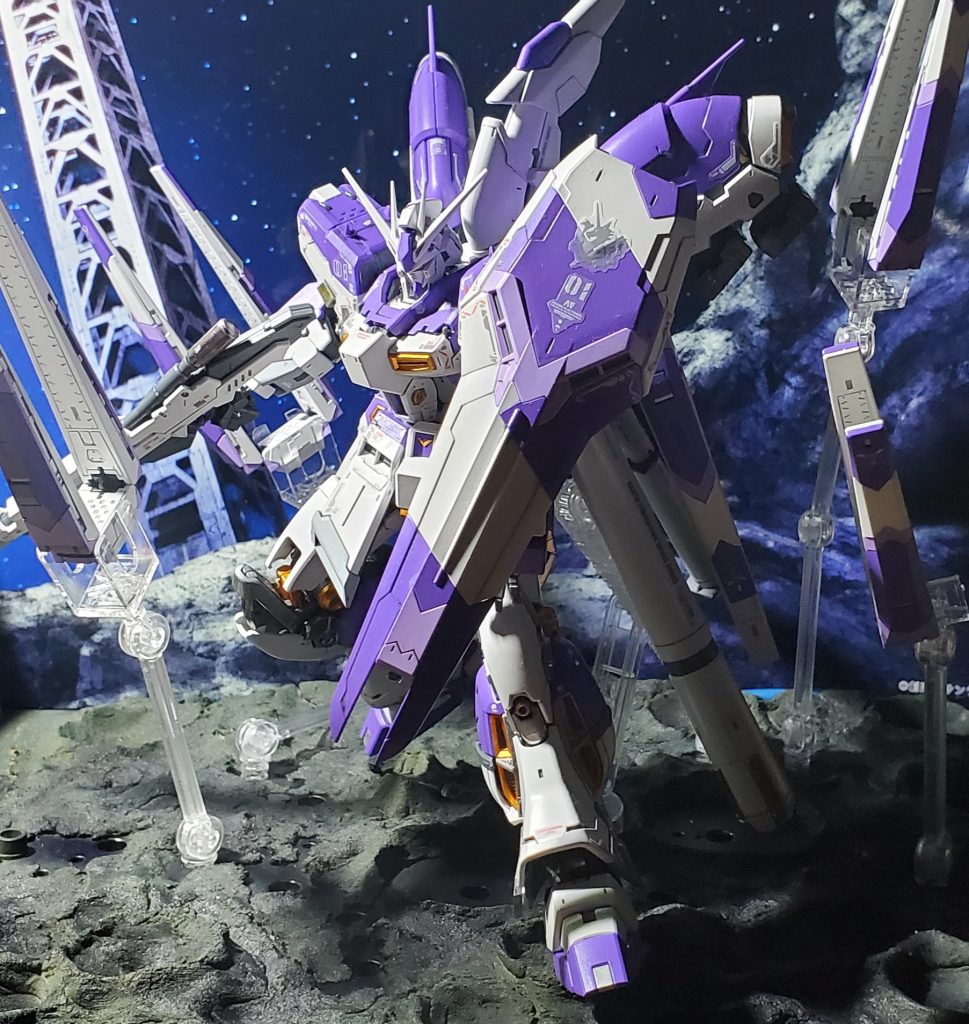 フィンファンネル展開アクションベースの穴を残しているので色々立てられます