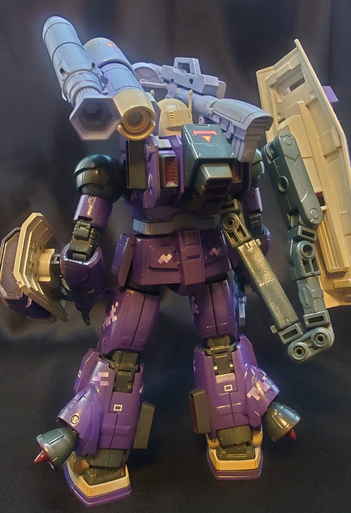 以上のような兵装の強化に伴って、旧式同然の本機の推力も大幅に増強された。バックパックのメインバーニアは２基となり、機体各所のスラスターもより大型・高出力化が図られ、宙間機動において後発のMS群に後れをとることは無くなった。また、機体後部にサブアームを設けたことにより、戦況に応じて各種装備をフレキシブルかつスピーディーに換装することが可能で、写真の機体にはRX-78と同型のシールドが搭載されている。