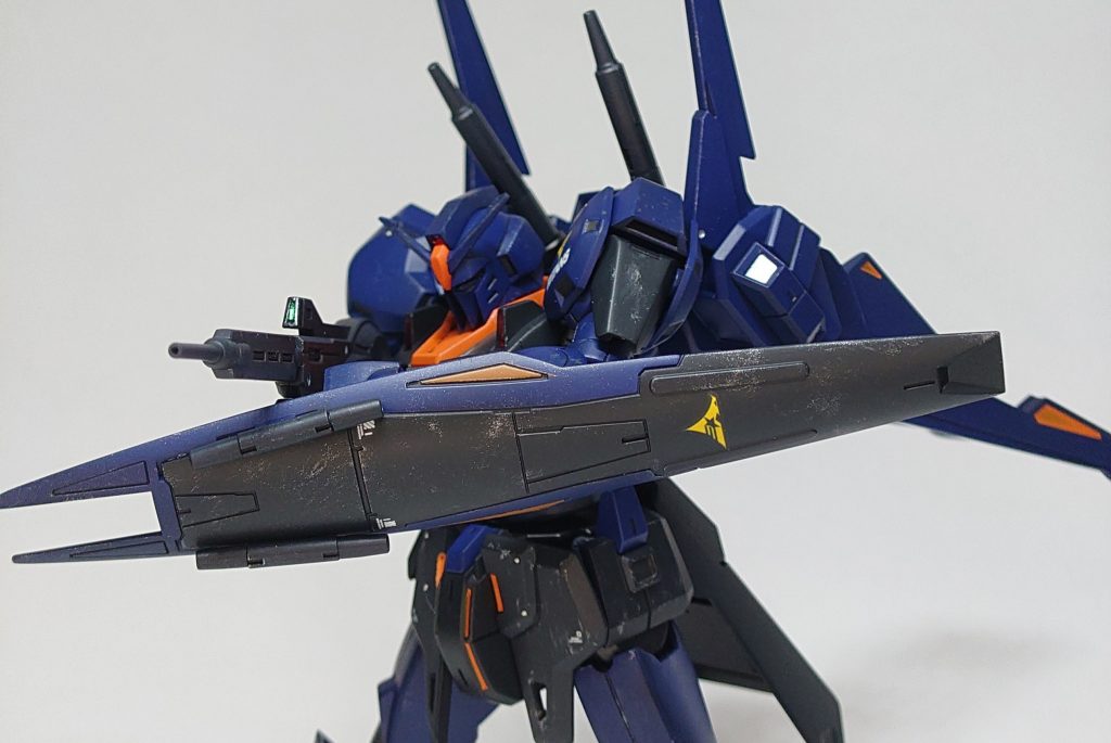 もともとティターンズの機体として登場予定だったらしいので、アニメに登場していたらという脳内設定で塗装しました！