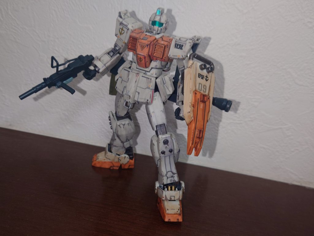 光当てたらかっこよくなるかな?と思いきや、いまいちでした(笑)全体的なプロポーションはかなりよいキットだと思います。