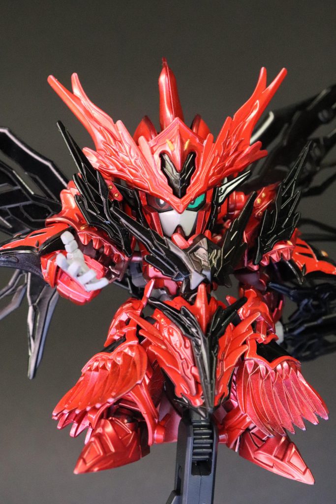 右目を解放すると本性を顕す的な厨ニ成分を入れてみました笑