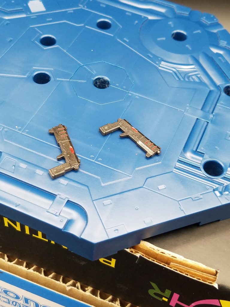 残ったハンドガン…