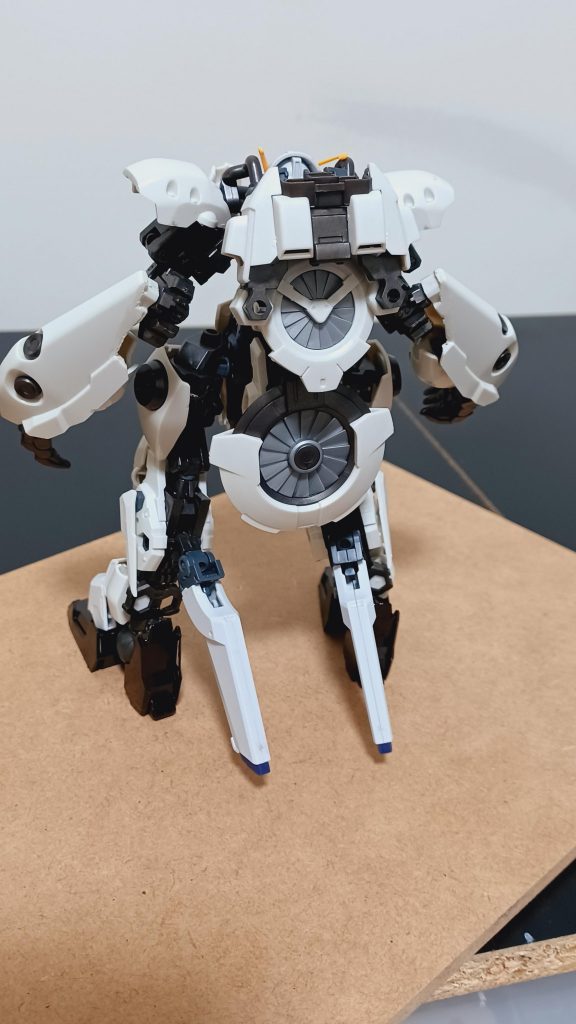 バックショット、ウーンドウォートのスカート？を着けるか悩んだけど、こっちが好き