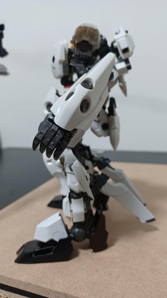 真横、体と足のサイズ合わせに苦労しました 