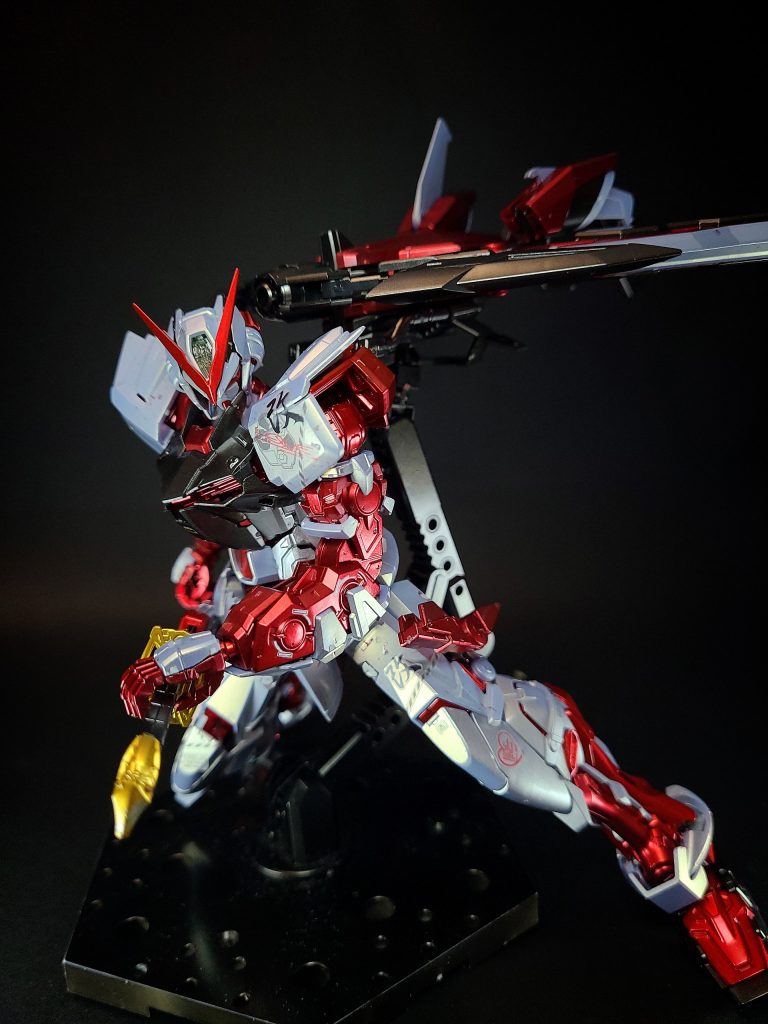 MG ガンダムアストレイレッドフレーム改–4枚目/制作者：鈴木　克海