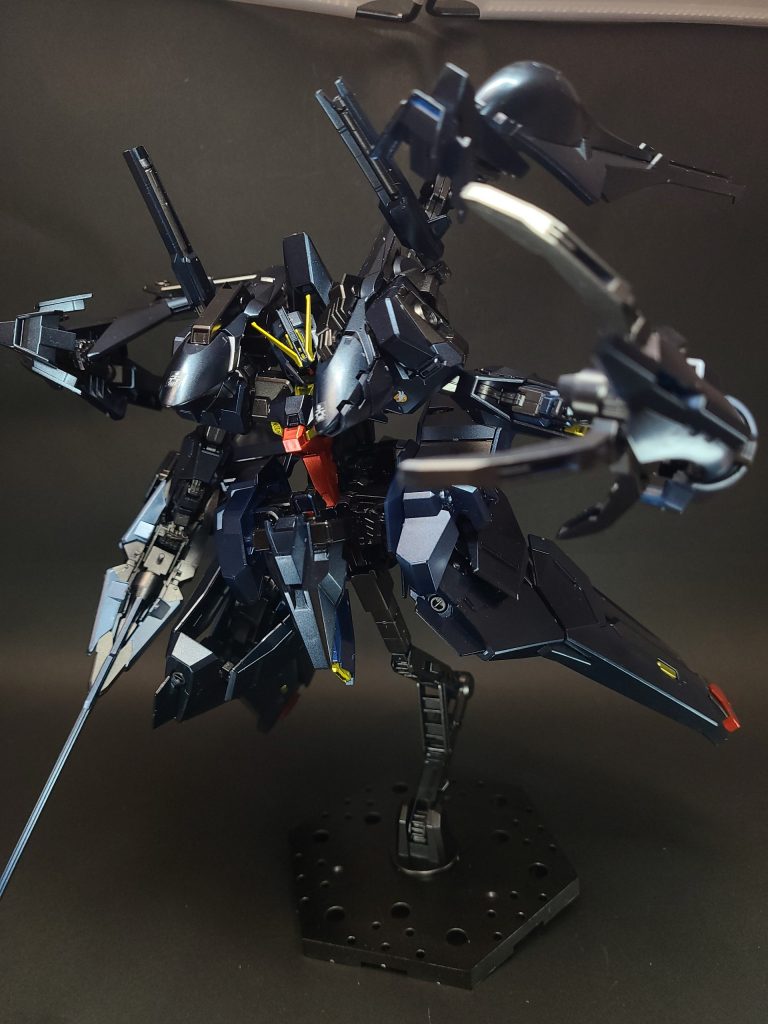 マルチ・アーム・ユニットフルドドIIのドラムフレームを介して二基装着されている多目的アーム。ギャプランTR-5［フライルー］の装備と同一の物。主にウインチ・キャノンの保持や装備の換装等に使用される。