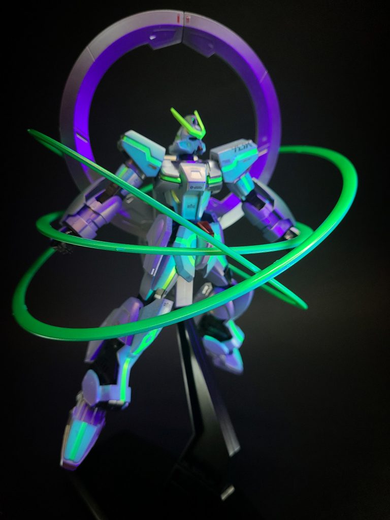 オラージュ・ド・リューヌVLを使い形成した光輪を相手に向かって射出する。簡単に言えばビームサーベルの輪っかが複数飛んでいくような物。空間構造ごと切り裂くため切断力が高いうえ、本体の予備動作などが無いため攻撃の出も見切られ難く強力な攻撃手段。しかしエネルギーを消費するためパワーセル稼働状態のまま連続使用し続けるのは難しい