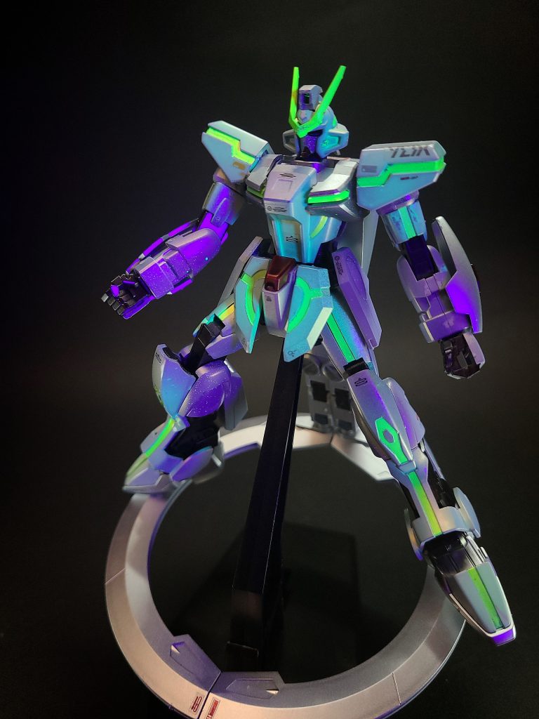 本体は地上、ヴォワチュール・ユニットはトロヤステーションでそれぞれ開発されており、ブレイク・ザ・ワールド事件の直後本体もシャトルで宇宙へ打ち上げられトロヤステーションで機体が完成。VLの稼働テストが行われ成功し、その後AIのデータ蓄積のためテストパイロットとしてソルとセレーネが搭乗した。しかし本機のAIユニットの情報に軍事転用の可能性を見出した地球連合軍がファントムペインを派遣。ユニット奪取のために攻撃を仕掛けてきたため、シビリアンアストレイに混じって本機もコクピットユニットに換装して出撃した(ちなみにこの時、セレーネは「Nジャマーキャンセラーが効いてるから核エンジンは使えない」と告げているが、誤りである)。