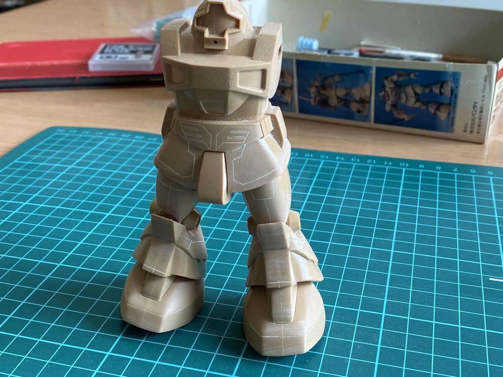 筋彫りも見様見真似でチャレンジ！