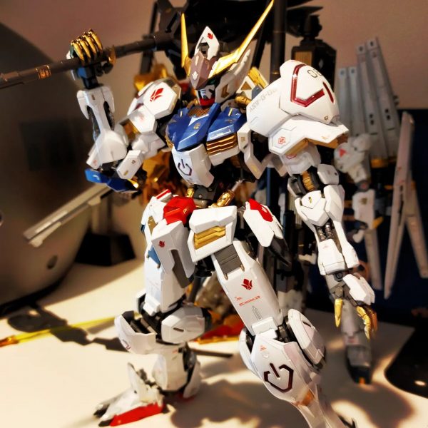 ＭＧ 1/100 ガンダムバルバトス［チタニウムフィニッシュ］ バーゲン