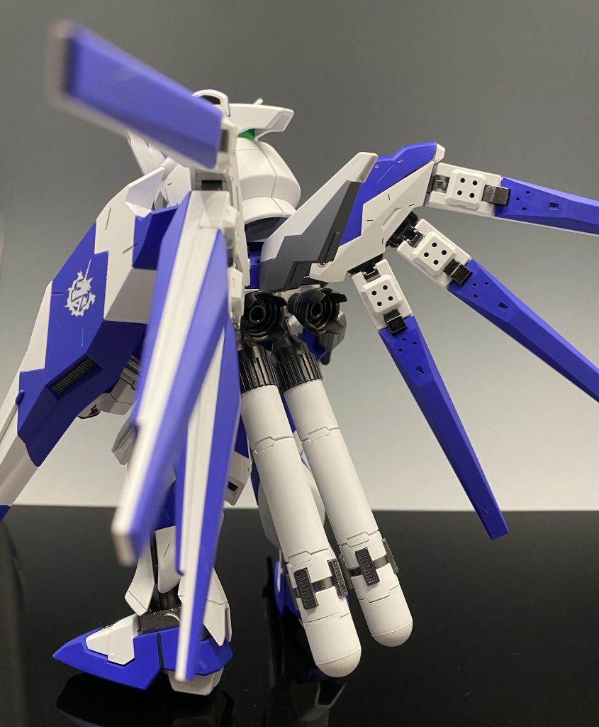 RX-93-ν2  HI-νGUNDAM–4枚目/制作者：奈々姫