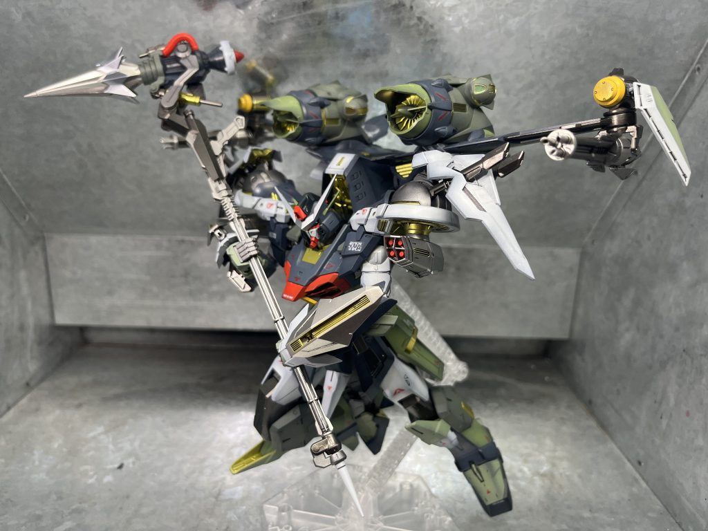 砲戦専用の機体を高機動に改造してハンマーで殴りに行く…漢のロマンですね!(ハンマーの一部組み間違えてます)