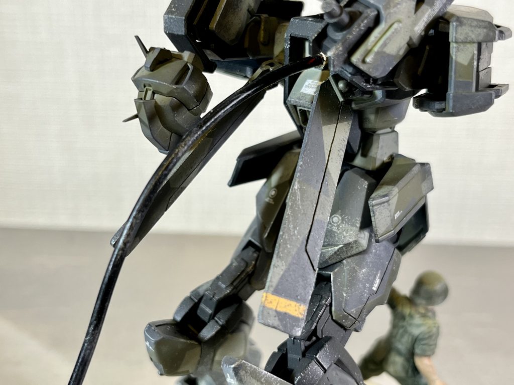 ストライクガンダム(逆関節のすがた)–5枚目/制作者：月乃まゆ