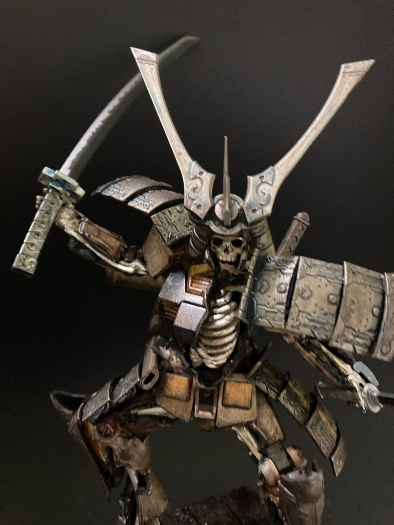 穴開けダメージ加工に、そして濃くウェザリングしまして、