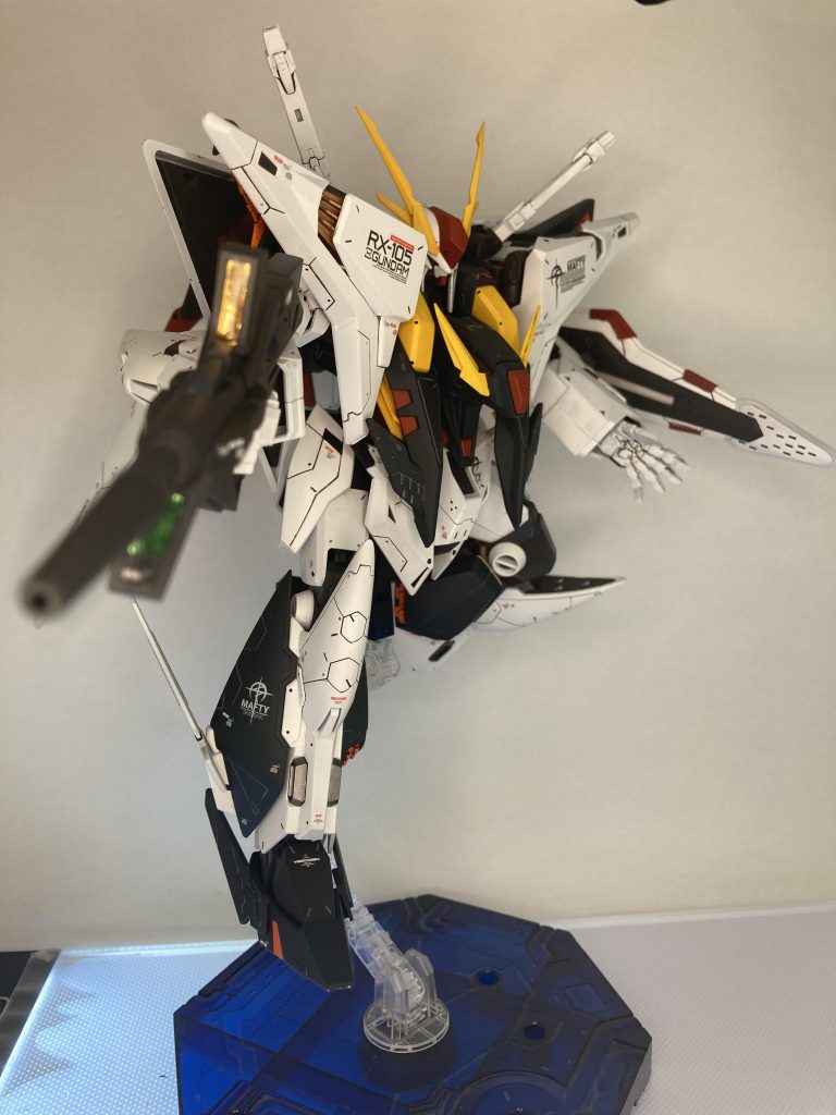 ビームライフルはレジンとラピーテープで加工しました！