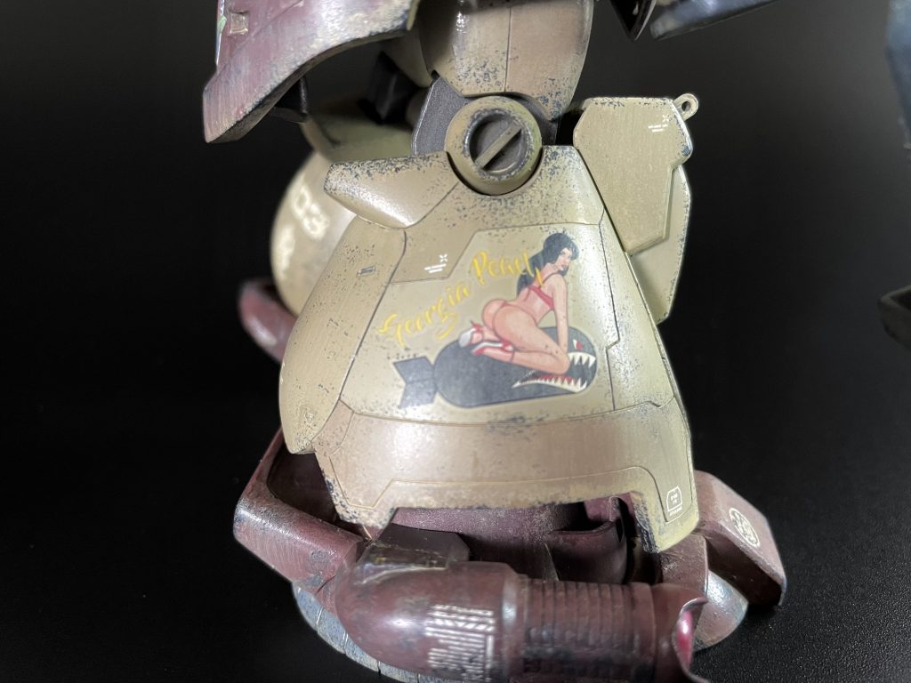 1番のお気に入りであるノーズアート！市販のデカールを使用してます！筋彫りも新規で追加してパネル風にしてます。