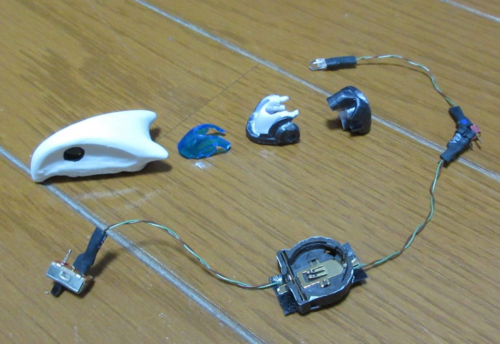 『GBN-ガードフレーム』の頭部を加工して、LEDライトを 搭載しました。