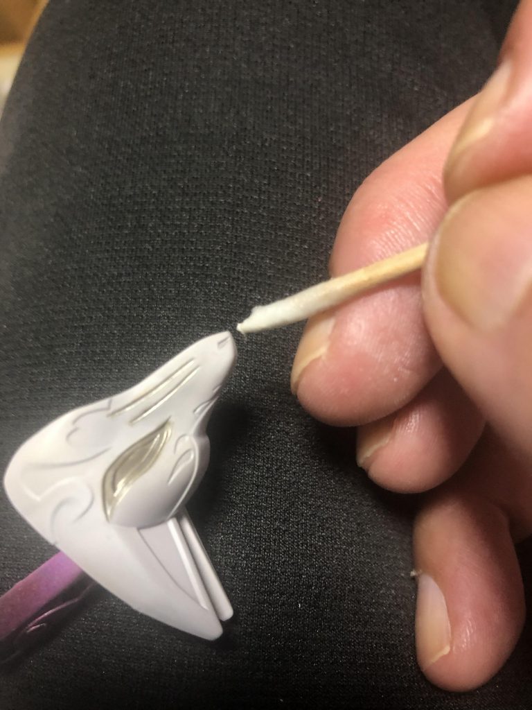 こそぎ落とすように白を落としていくのですが、やりすぎると白地の金まで薄くなってしまいます。調節がきくと言えばそうですが、なかなか大変でした^_^;