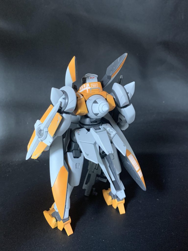 随所に貼った漢字やバーコードデカールが好き