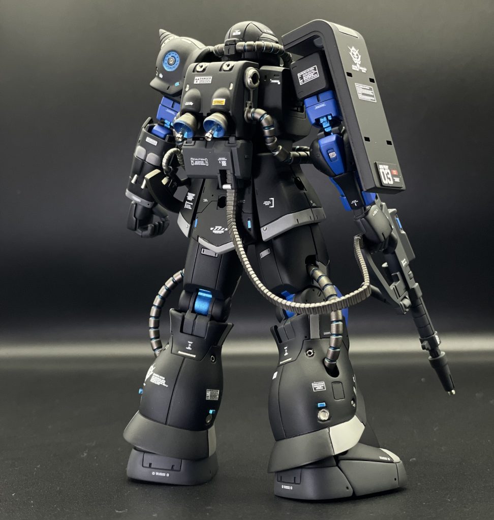 パイプの隙間のクリアブルーがお気に入りです