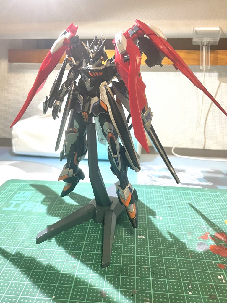 悩んだ末、前回のガンダムイカロス制作のときに余ったバックパックを使用することになりました。