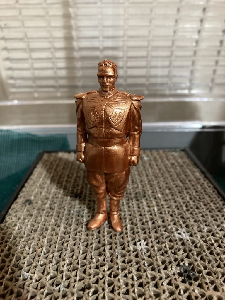 妻のイタズラ2ノリス大佐を銅像塗装しやがった・・・