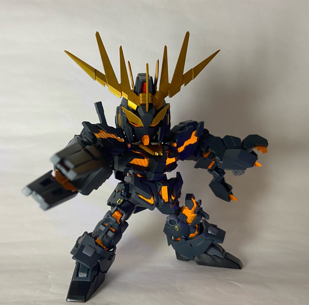 BB戦士のアームドアーマーを使っているのでユニコーンモード状態にも出来ますが、塗装剥げしちゃうのでやりませんw