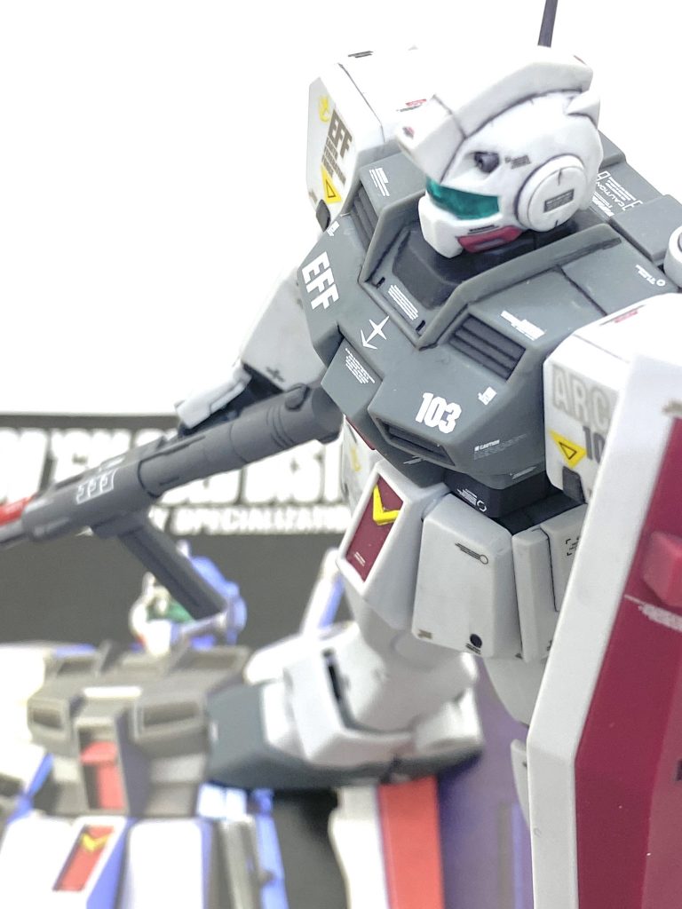 最後は説明書と。ジム寒冷地仕様を始めとした0080の機体のキットは比較的初期に出た物が多く、最新キットに比べますと可動範囲が狭いですがプロポーションはそれほど遜色ないので作り甲斐があります。ジム寒冷地仕様はその中でもかなり早い時期で塗り分けもそこそこありますがそれさえ乗り越えれば良い感じのジム寒冷地仕様が出来てしまうのでお勧め出来ます。このやられ役のジム寒冷地仕様もプレバン限定とはいえMG化され「本当に時代が変わった」と思い、本当に何がキット化されてもおかしくない状況になってしまいました。0080は0083と同じ位に好きな作品ですが、それにも関わらず0080の完成品はまだリック・ドムII ライトグリーンバージョンしかアップしてないので色々なキットをアップしたいです。ご覧して頂きありがとうございました。