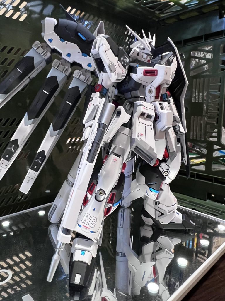 Hi-νガンダム typeR アムロ機–7枚目/制作者：真樹京介