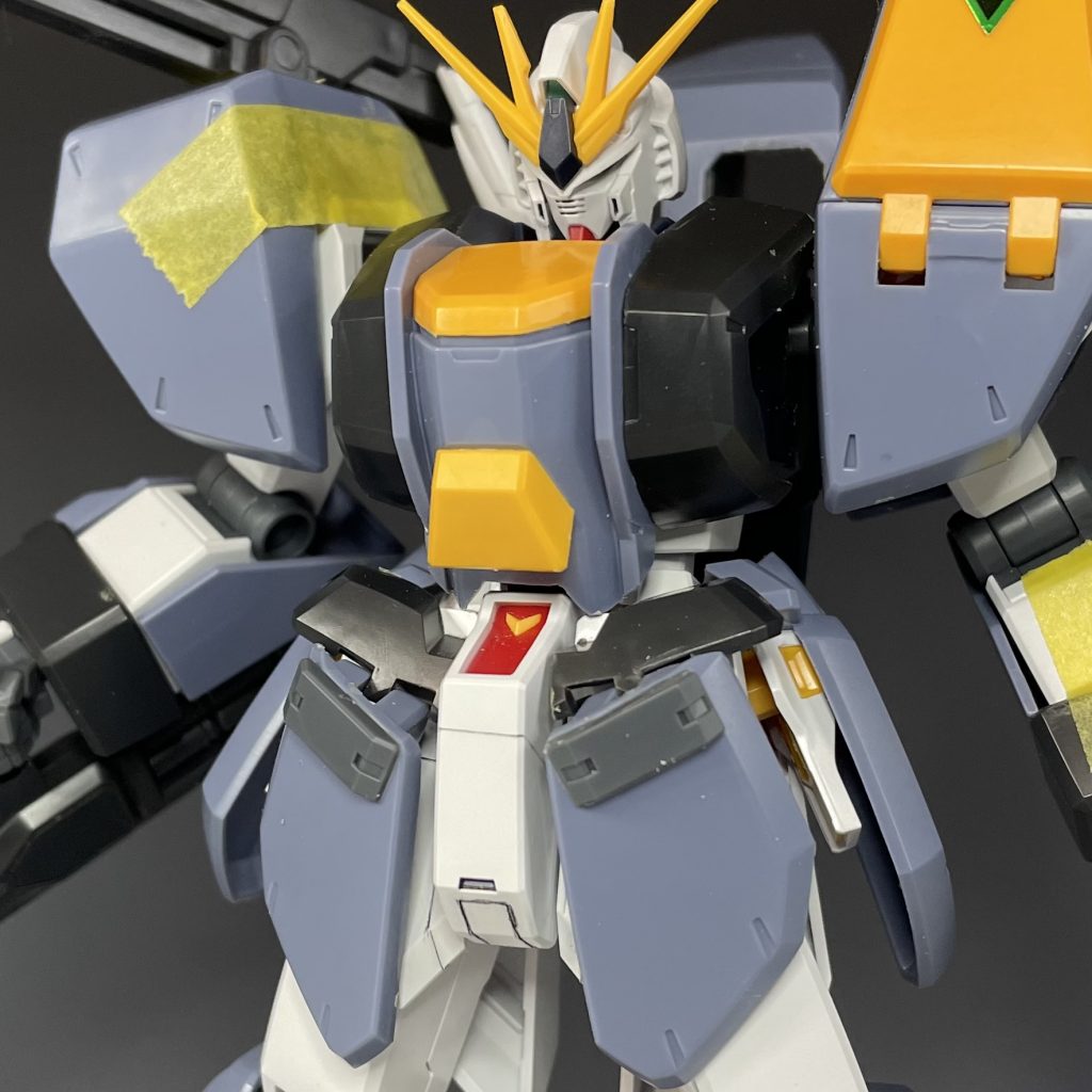 干渉しそうな部分を削っていきます。