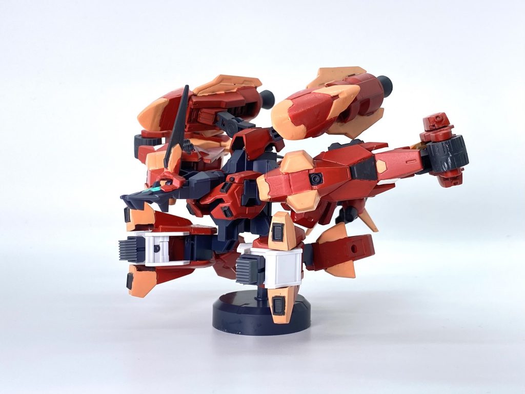 もちろん、換装を前提としていますのでアーマーとコアガンダムは分離可能です。