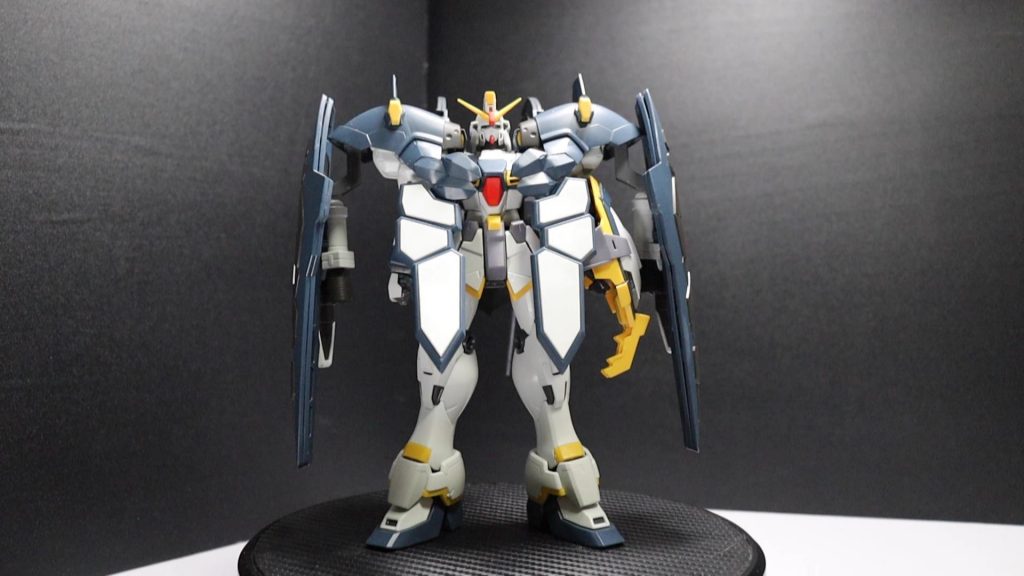 アーマディロ装備したサンドロックです。シールドは付けないそうですがシールドはお気に入りなので装備してます。これも素組です。