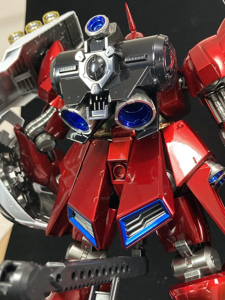 バーニアは内部をブルーでキャンディ塗装してます。メタルパーツは高いのでそれ風の塗装でw