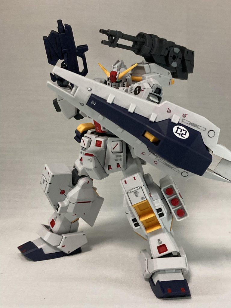 シールド2枚持ちも良いけど個人的にこのブースター内蔵したシールドとかいうそれ防御ついでに大爆発しない？って心配になるこっちのシールドが好みでした