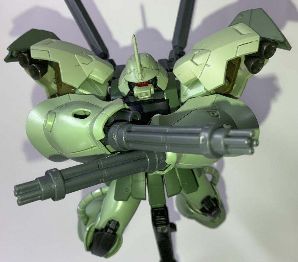 近接武器はありません!接近される前に逃げましょう。万が一接近されたら…一か八かのタックル!