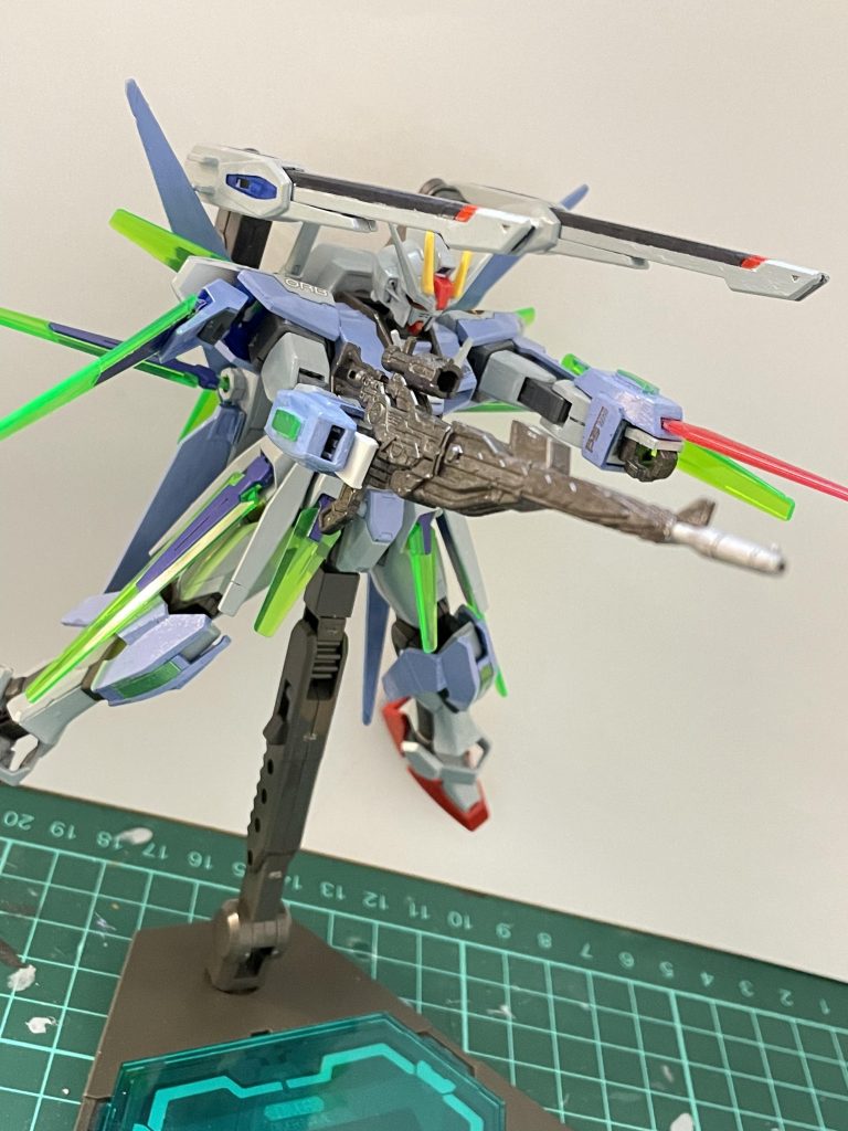 ガンダム レゼルストライク–2枚目/制作者:ひなた