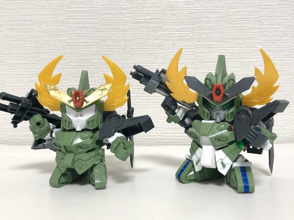 BB戦士のνガンダムをベースに作っています。顔面を複製して目をクリアー仕様にしました。