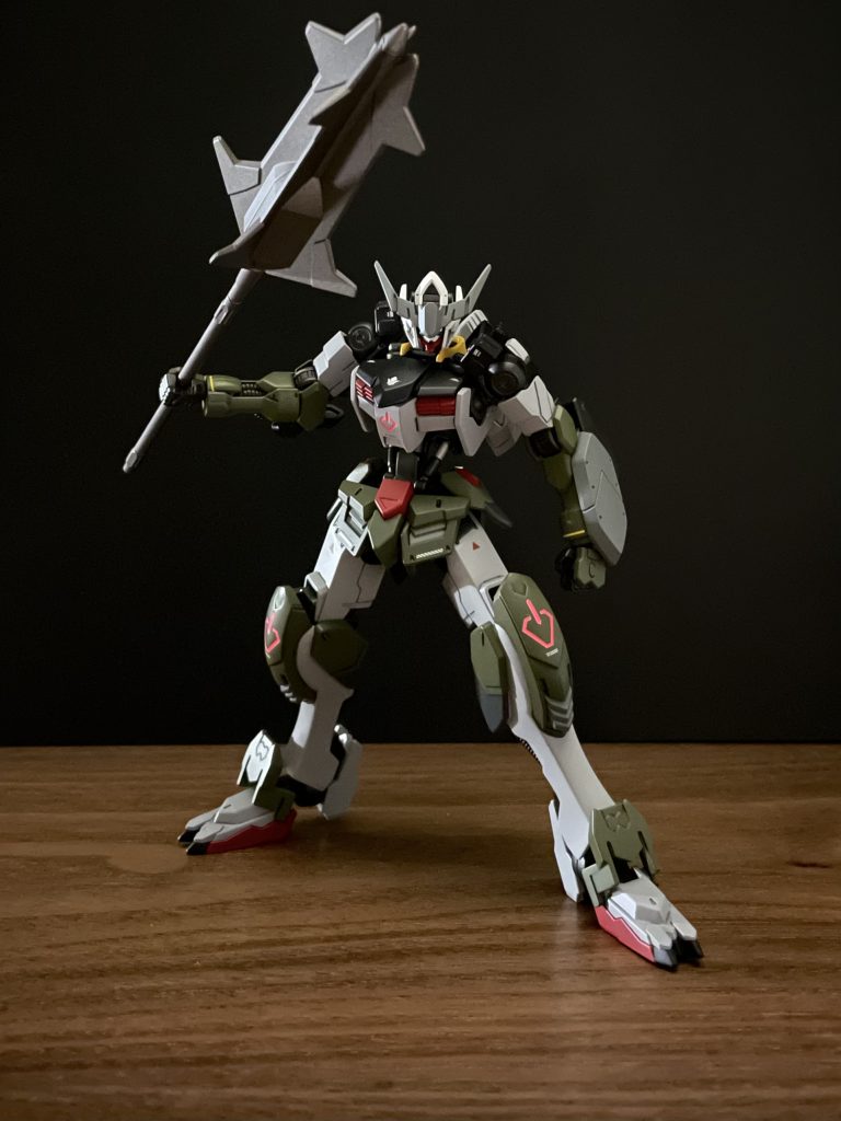 メイス装備時のポージングは難しいですね。