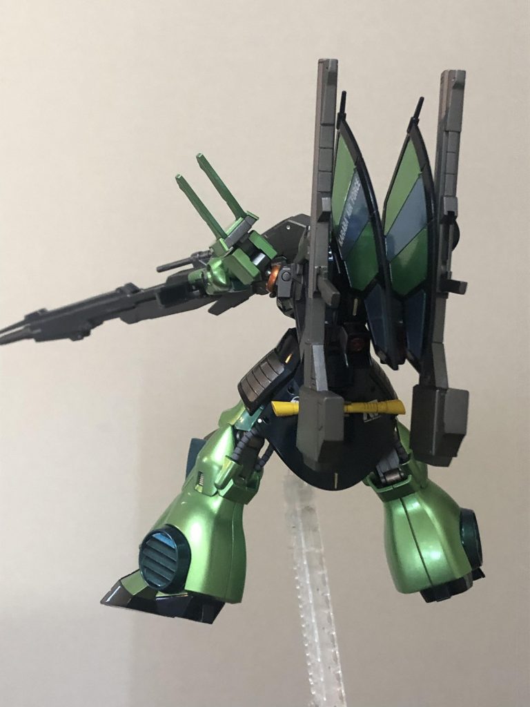 放熱フィンを塗り分けたら、蝶の羽みたくなってしまった😥やらなきゃ良かったかな❓どうでしょうか❓