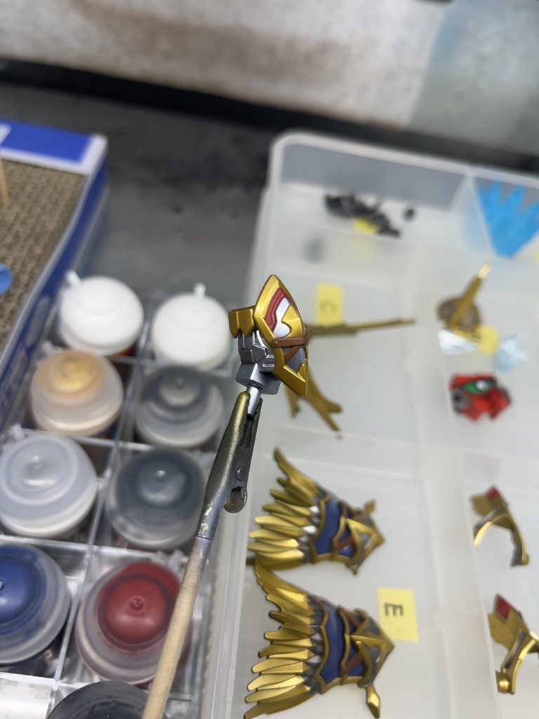 使われてる色が多いけど塗り分けた後の満足感がすごい!