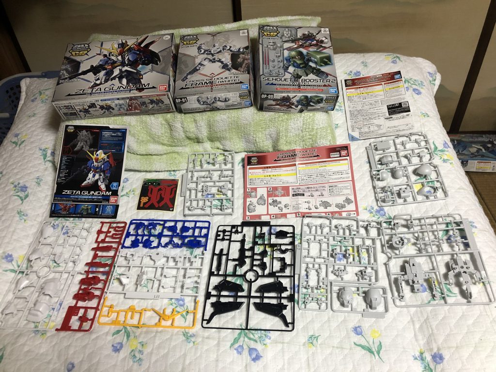 キット本体、フレーム、ブースター2と3箱分あるので、ボリュームもそれなりです。