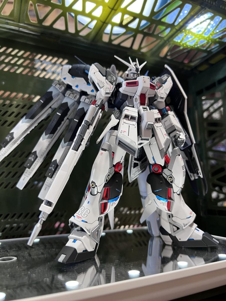 Hi-νガンダム typeR アムロ機–5枚目/制作者：真樹京介