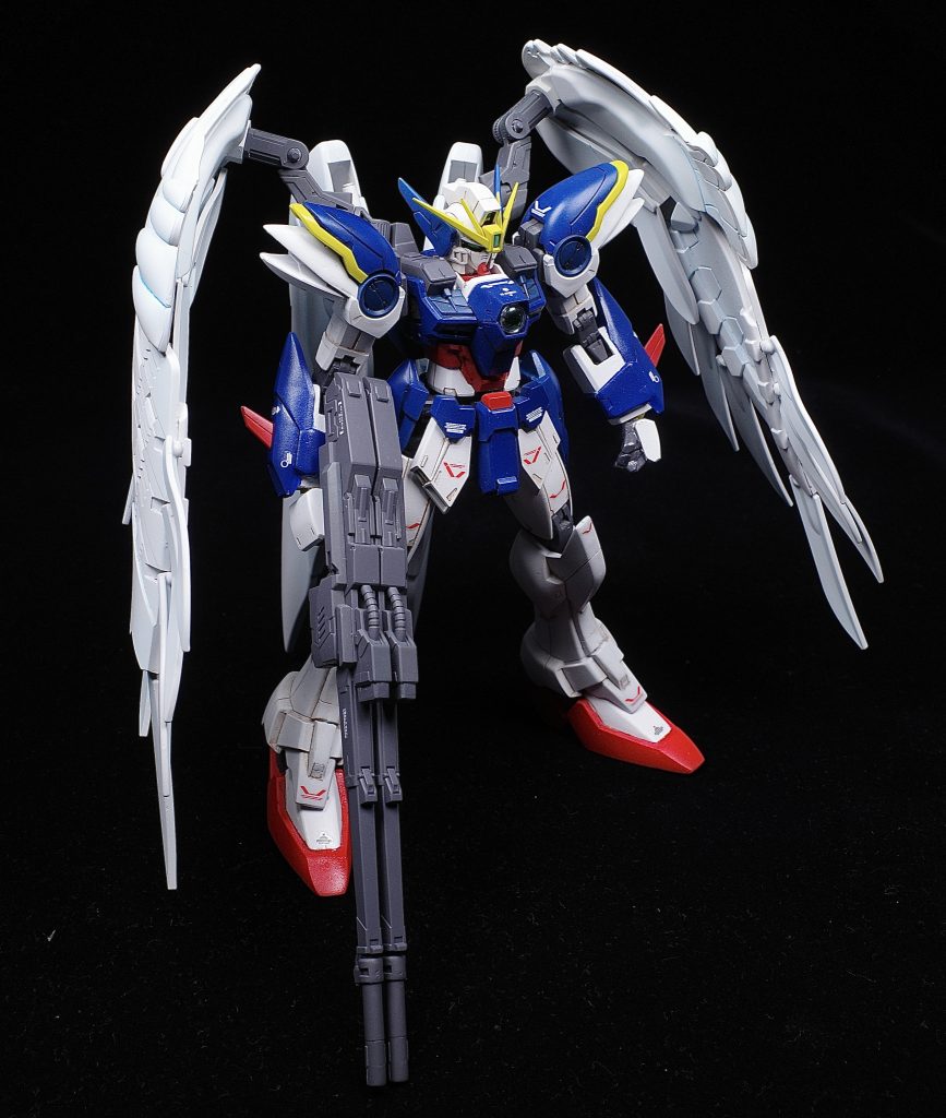 HGFAとRGの隙間を埋めるミキシング改造なので、過度な可動ギミック廃止、リアルディテールは極力消す、ツインバスターライフルを構えれるポーズは残す事を目指してしまいました。