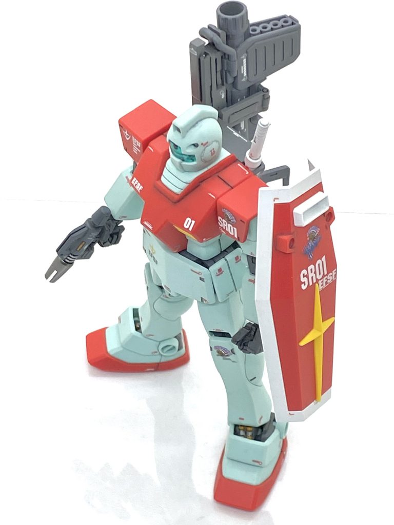 メタリックとクリアーパーツ以外の部分は(クレオス)Mr.カラーGXスーパースムースクリアーを吹き付けております。